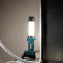 Makita DEBDML806 DML806 Latarka LED 18V 0Ah 2100lx 620 lumen  04/25  SUPER PROMOCJA