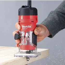 Makita MT M3702 Frezarka jednoręczna 6mm 530W  01/24